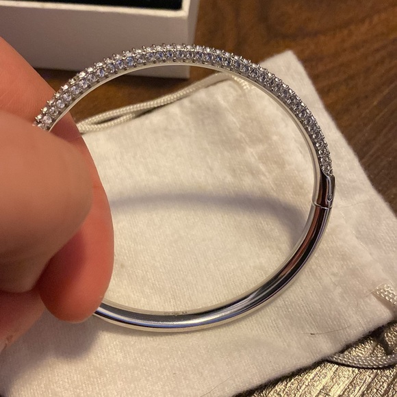 Swarovski stone bangle - Picture 3 of 4